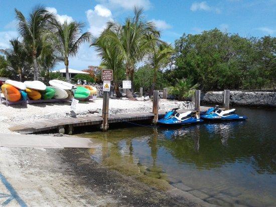 Aquaholic Boat Rentals
